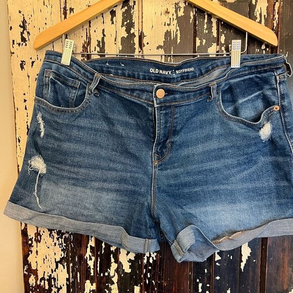 Women’s Old Navy Denim Jean Shorts The Drew Short Distressed. Size 14 Regular. - Picture 1 of 9